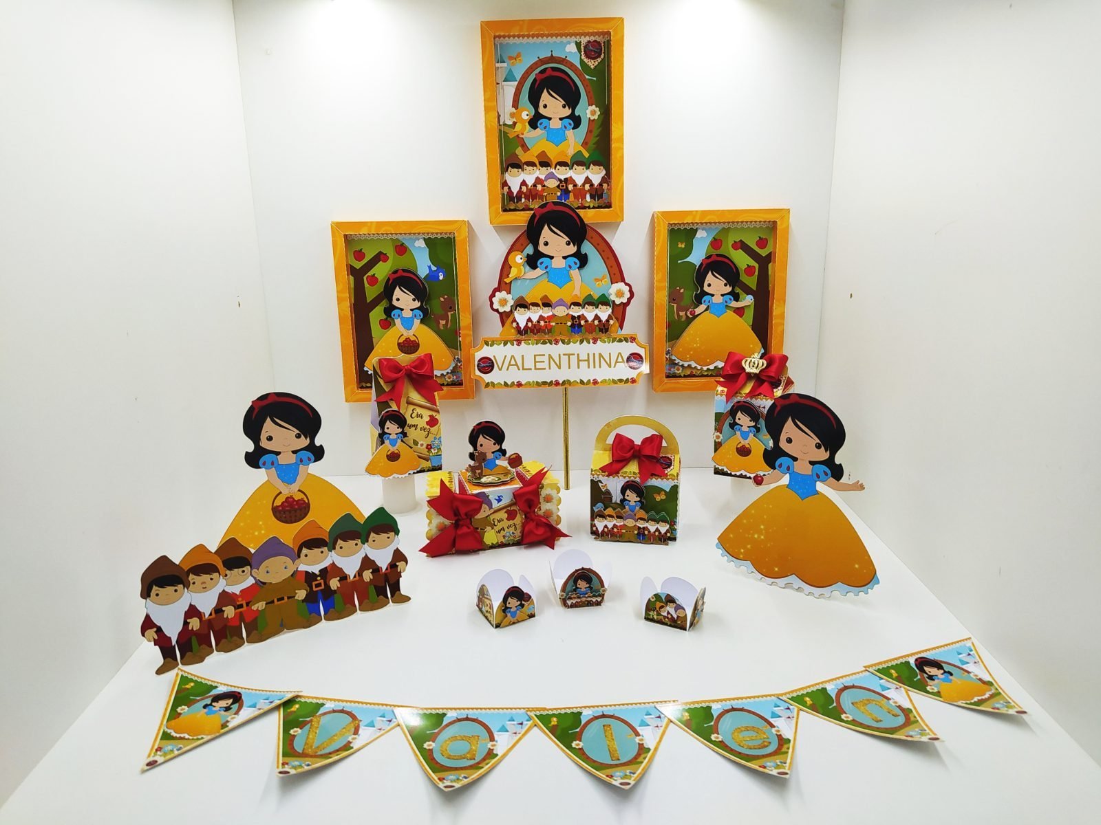 BRANCA DE NEVE - Arquivos de Corte / Festa Pronta