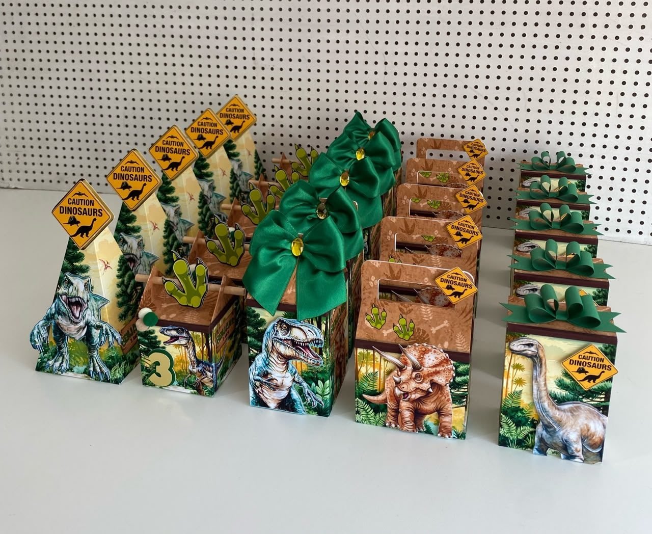 DINOSSAUROS - Arquivos de Corte / Festa Pronta