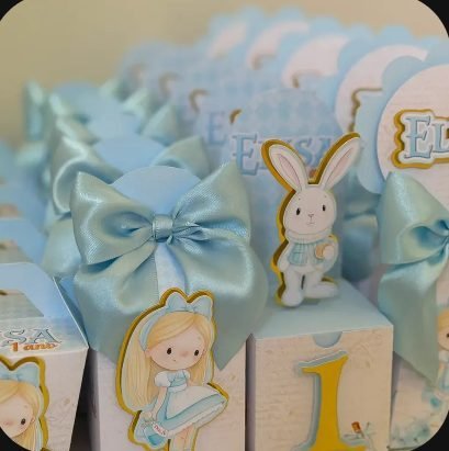 Alice no País das Maravilhas – Coletiva Festa Pronta